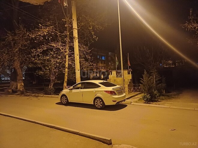 Hyundai Accent 2011, 303,123 km - 1.6 l - Mingəçevir