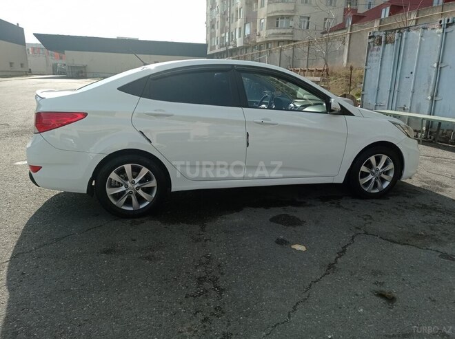 Hyundai Accent 2011, 303,123 km - 1.6 l - Mingəçevir