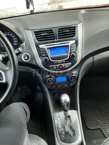Hyundai Accent 2011, 303,123 km - 1.6 l - Mingəçevir