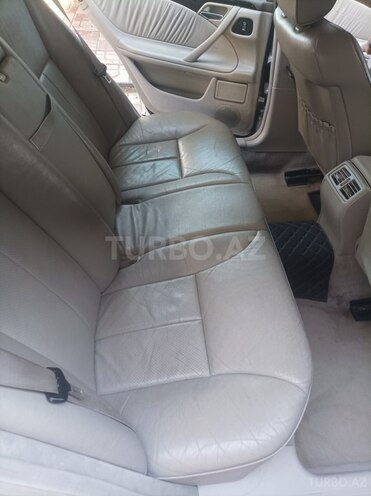 Mercedes E 240 2000, 240,000 km - 2.6 l - Bakı