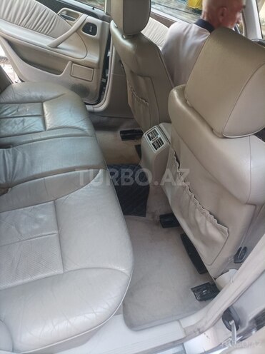 Mercedes E 240 2000, 240,000 km - 2.6 l - Bakı