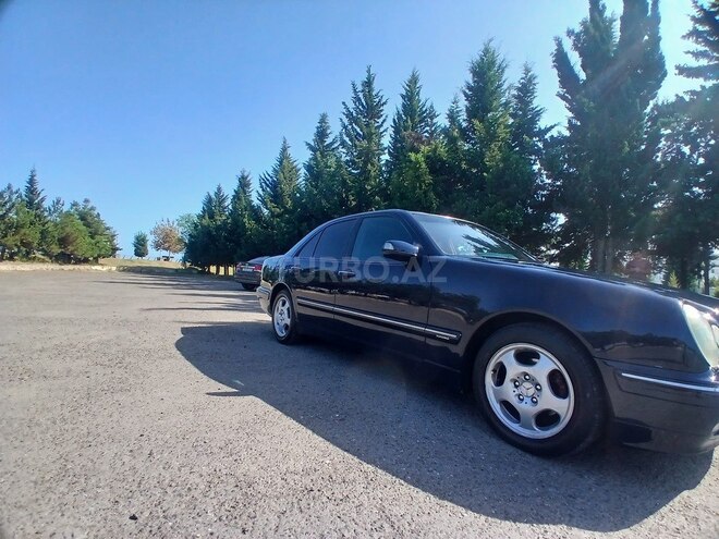 Mercedes E 220 2000, 500,300 km - 2.2 l - Astara