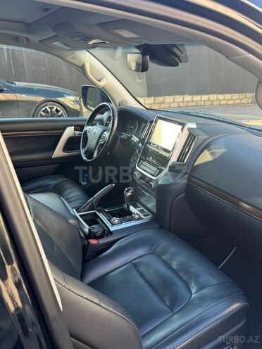 Toyota Land Cruiser 2019, 92,000 km - 4.6 l - Bakı