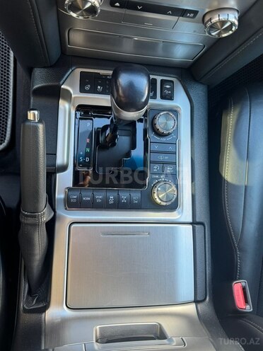 Toyota Land Cruiser 2019, 92,000 km - 4.6 l - Bakı