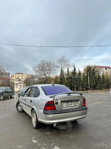 Opel Vectra 1996, 265,000 km - 1.6 l - Sumqayıt