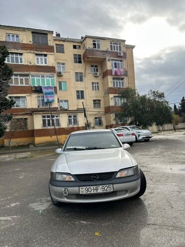 Opel Vectra 1996, 265,000 km - 1.6 l - Sumqayıt