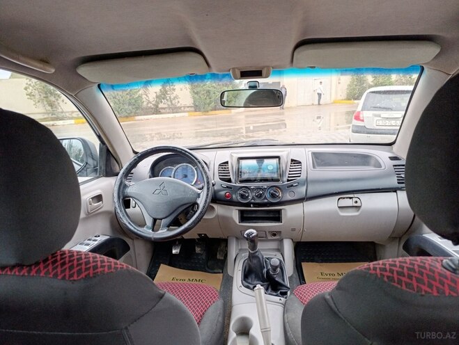 Mitsubishi L200 2008, 400,000 km - 2.5 l - Bakı