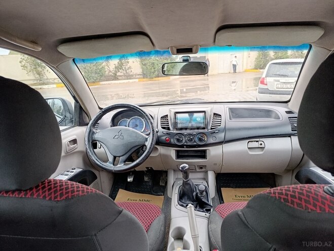 Mitsubishi L200 2008, 400,000 km - 2.5 l - Bakı