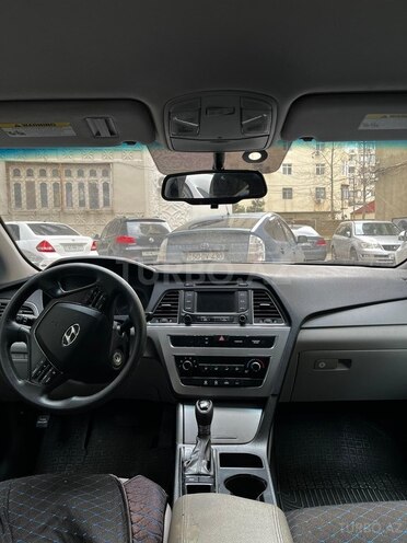 Hyundai Sonata-5