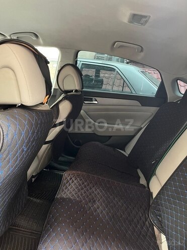 Hyundai Sonata-6