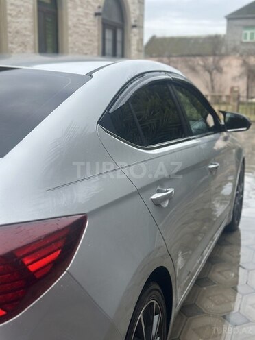 Hyundai Elantra 2018, 178,000 km - 2.0 l - Bakı