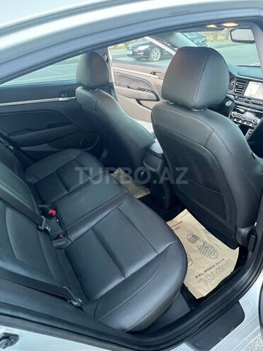 Hyundai Elantra 2018, 178,000 km - 2.0 l - Bakı