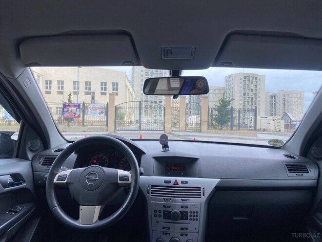 Opel Astra 2009, 285,000 km - 1.4 l - Bakı