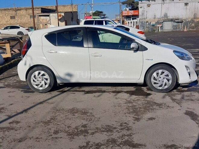 Toyota Aqua 2016, 270,000 km - 1.5 l - Bakı