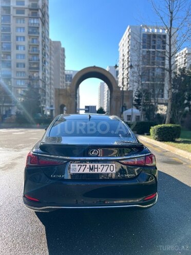 Lexus ES 300h 2023, 12,000 km - 2.5 l - Bakı
