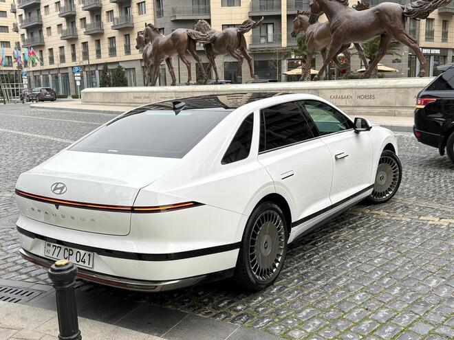 Hyundai Grandeur 2023, 22,960 km - 1.6 l - Bakı