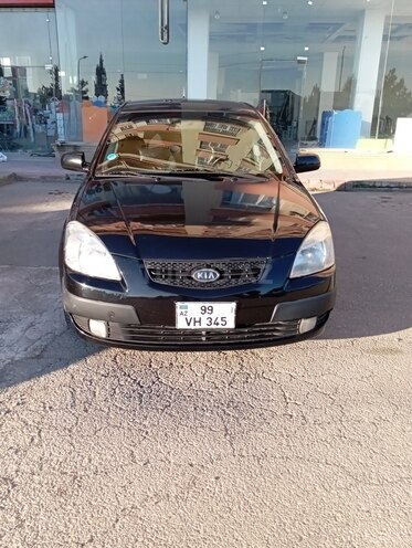 Kia Rio-1