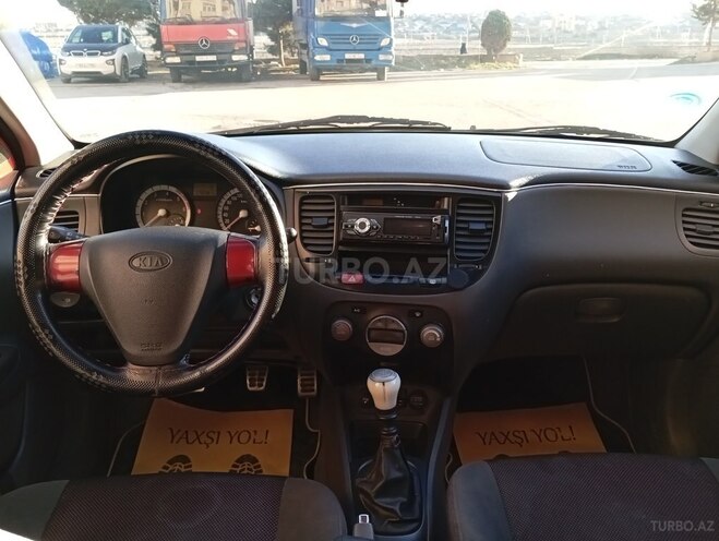 Kia Rio-4