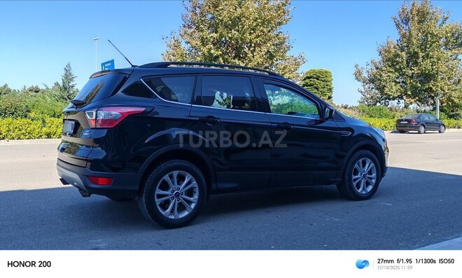 Ford Escape 2018, 261,000 km - 1.5 l - Bakı