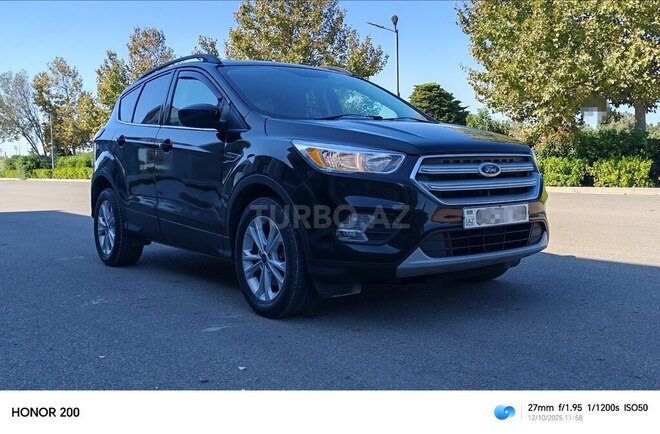 Ford Escape 2018, 261,000 km - 1.5 l - Bakı