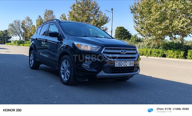 Ford Escape 2018, 261,000 km - 1.5 l - Bakı