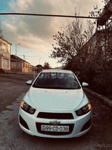 Chevrolet Aveo-5