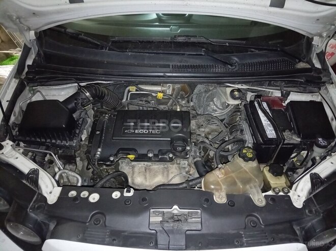 Chevrolet Aveo-10