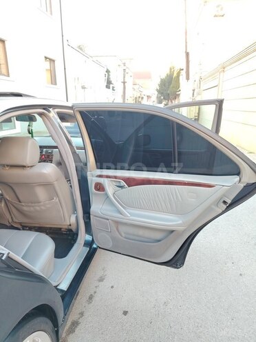 Mercedes E 240 1999, 436,563 km - 2.4 l - Bakı