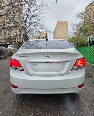 Hyundai Accent 2015, 142,300 km - 1.6 л - Bakı