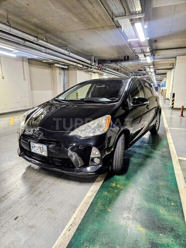 Toyota Prius C 2014, 253,000 km - 1.5 л - Bakı