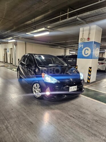 Toyota Prius C 2014, 253,000 km - 1.5 л - Bakı