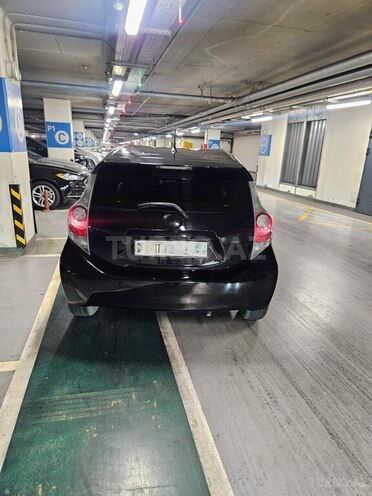 Toyota Prius C 2014, 253,000 km - 1.5 л - Bakı
