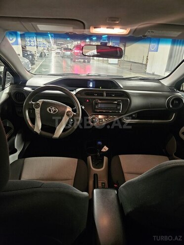 Toyota Prius C 2014, 253,000 km - 1.5 л - Bakı