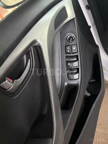 Hyundai Elantra 2015, 155,144 km - 2.0 л - Bakı