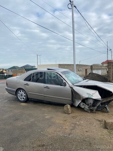 Mercedes E 230 1996, 482,000 km - 2.3 l - Bakı