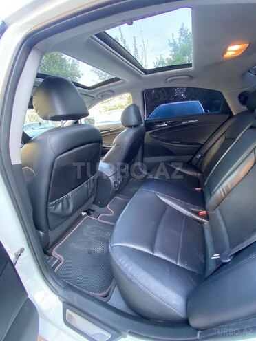 Hyundai Sonata-11