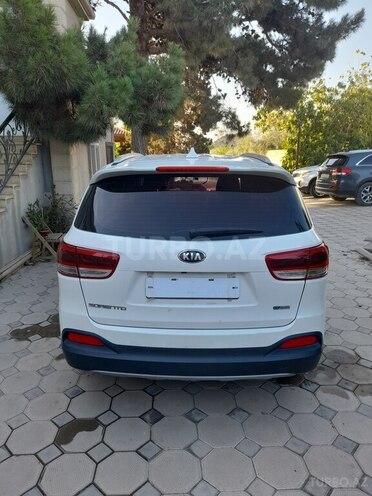 Kia Sorento-4