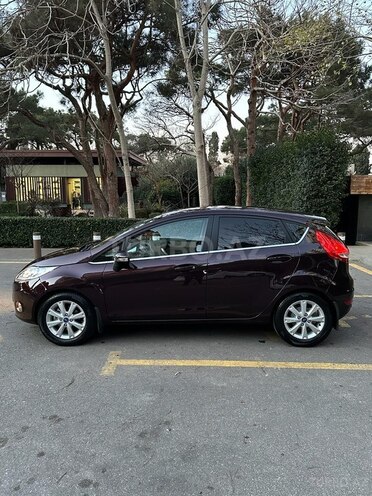 Ford Fiesta 2011, 133,000 km - 1.4 л - Bakı