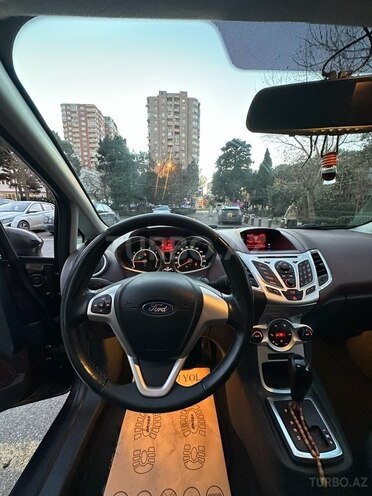 Ford Fiesta 2011, 133,000 km - 1.4 л - Bakı