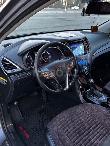 Hyundai Santa Fe-15