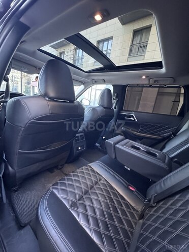 Mitsubishi Outlander-6