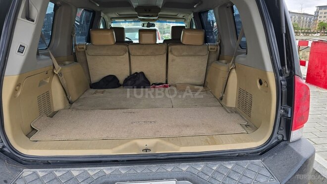 Nissan Armada 2006, 193,000 km - 5.6 l - Bakı
