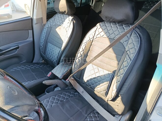 Kia Rio 2009, 363,939 km - 1.4 l - Sumqayıt