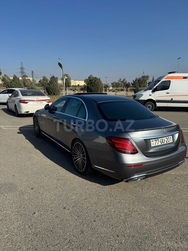 Mercedes E 220 d-7