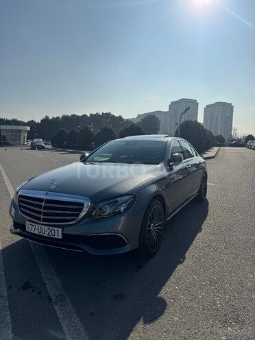 Mercedes E 220 d-8
