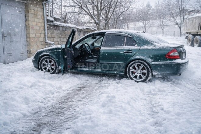 Mercedes E 220 2005, 536,000 km - 2.2 l - Gəncə