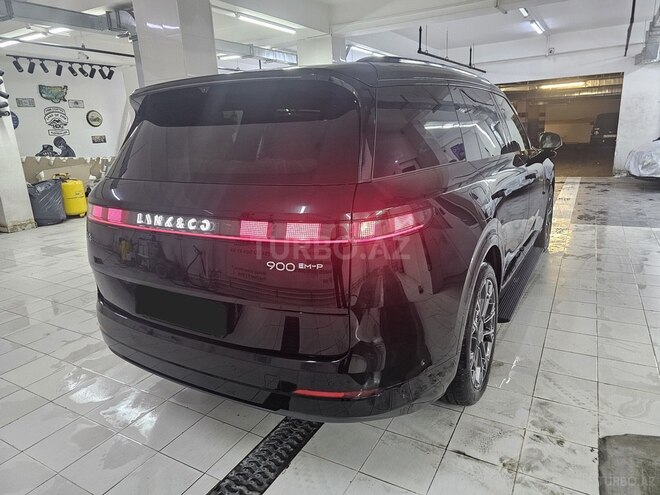 Lynk & Co 900-4