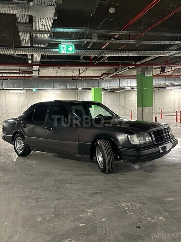 Mercedes  1992, 214,536 km - 2.0 l - Bakı