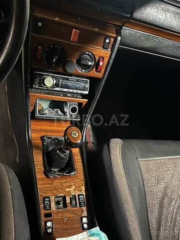 Mercedes  1992, 214,536 km - 2.0 l - Bakı