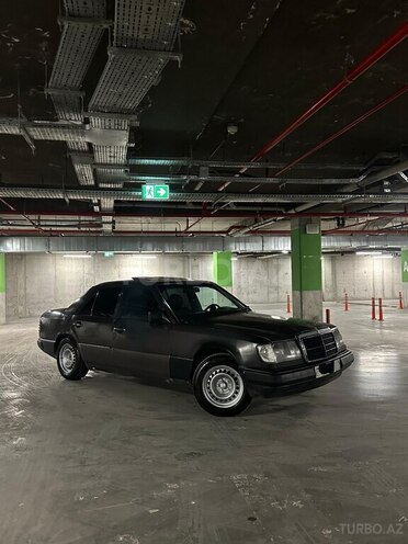 Mercedes  1992, 214,536 km - 2.0 l - Bakı